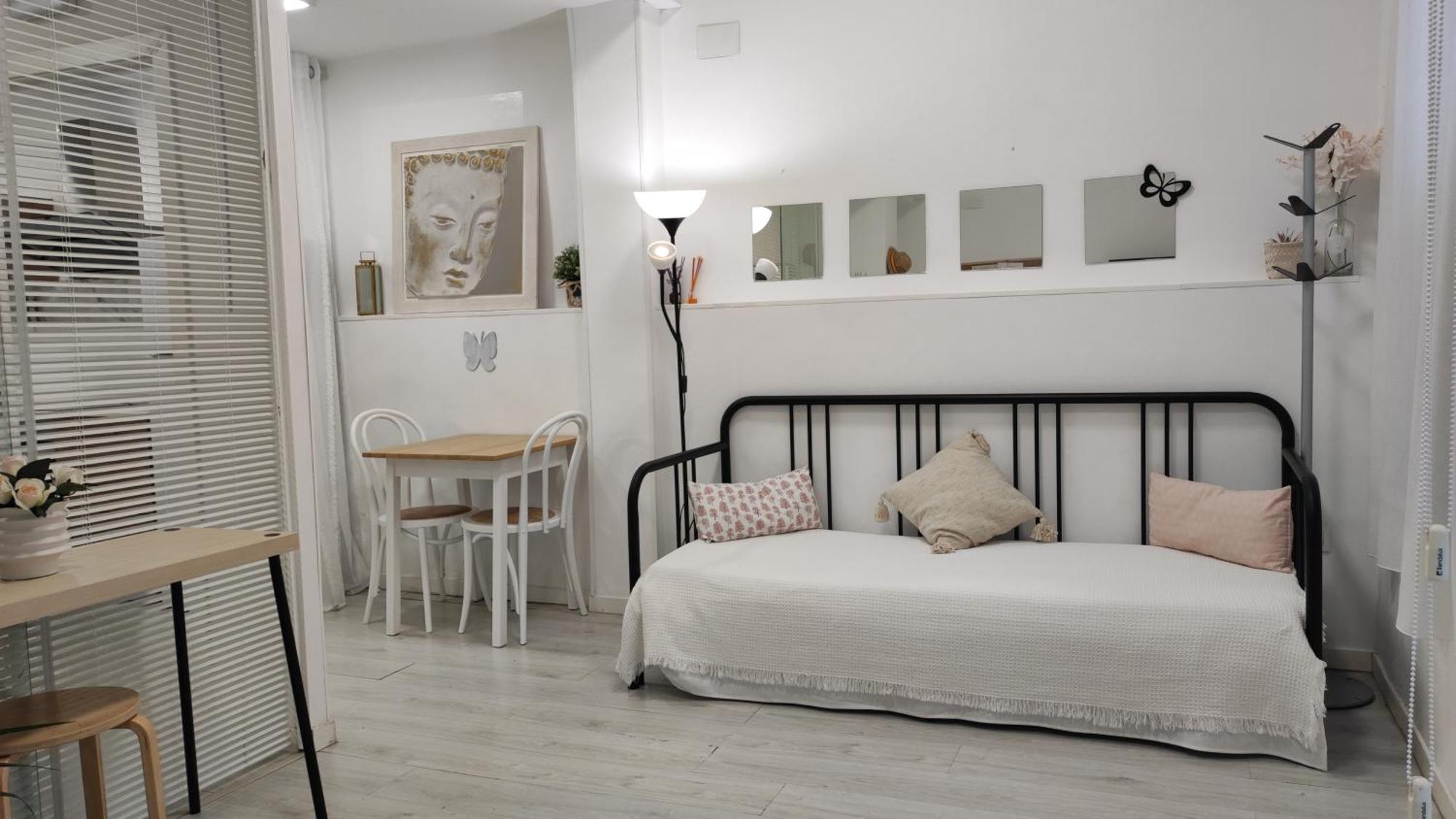Study Luxe Apartment Barcelona Exterior photo