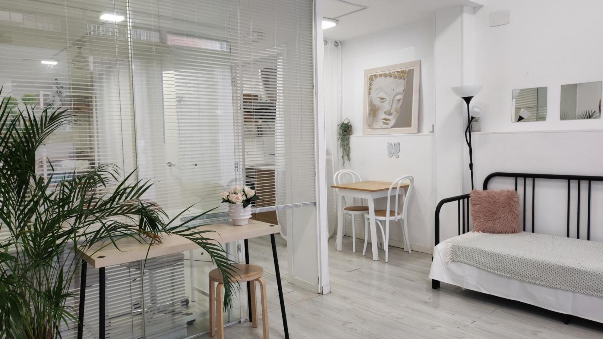Study Luxe Apartment Barcelona Exterior photo